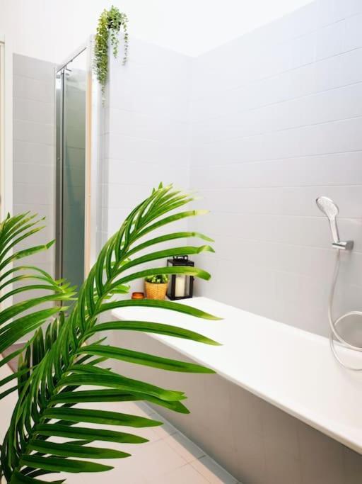 Apartamento Sunny Flat 50 Meters From The Metro Milán Exterior foto
