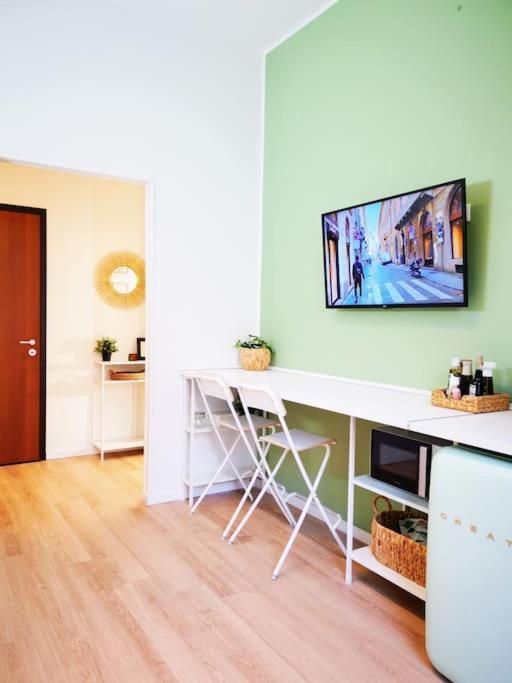 Apartamento Sunny Flat 50 Meters From The Metro Milán Exterior foto