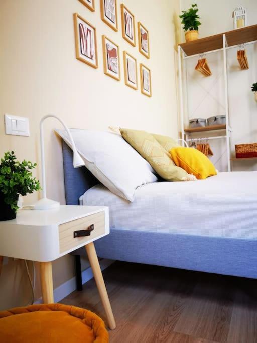 Apartamento Sunny Flat 50 Meters From The Metro Milán Exterior foto